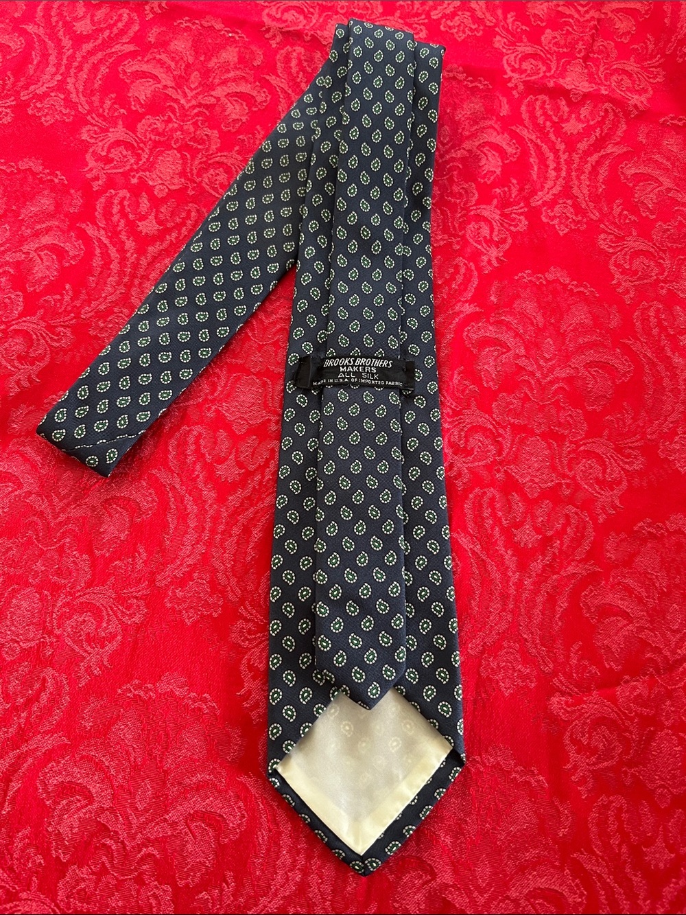 Brooks Brothers Makers All Silk Necktie Navy Green Medallion Made in USA Classic